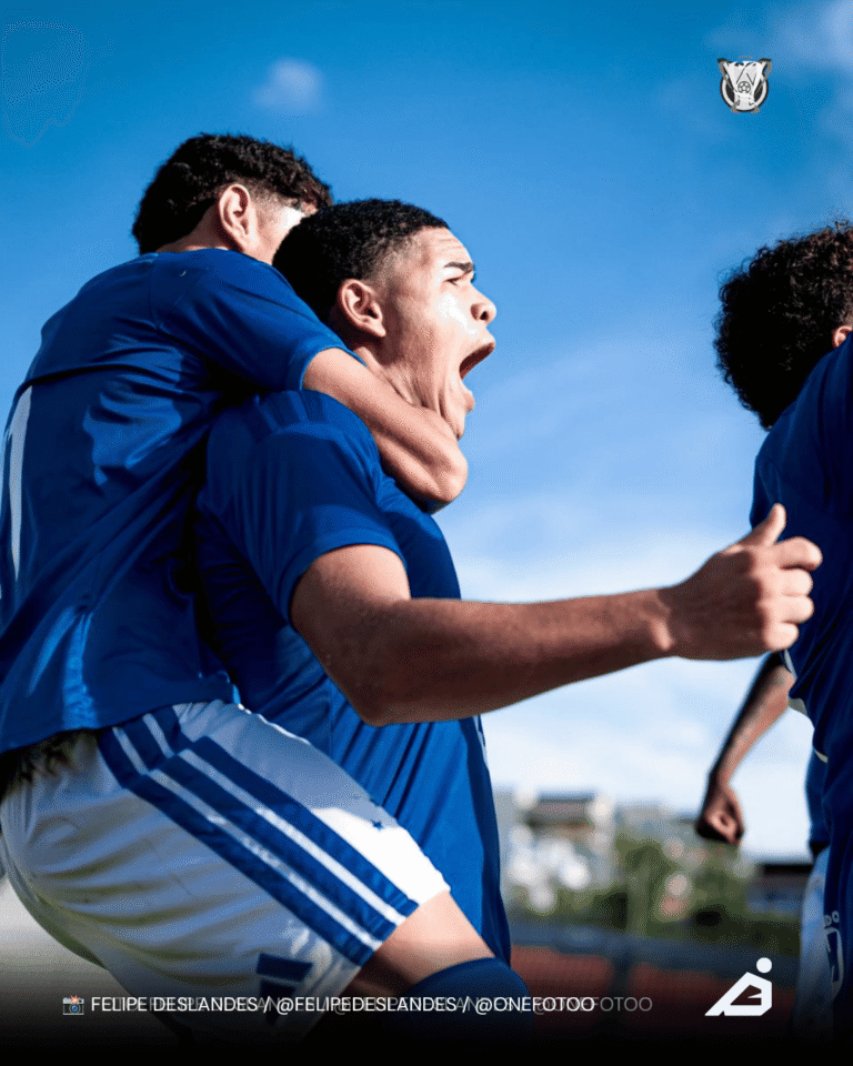 CRUZEIRO VENCE O ATLÉTICO E SE CLASSIFICA PARA A GRANDE FINAL DO BRASILEIRO SUB-17